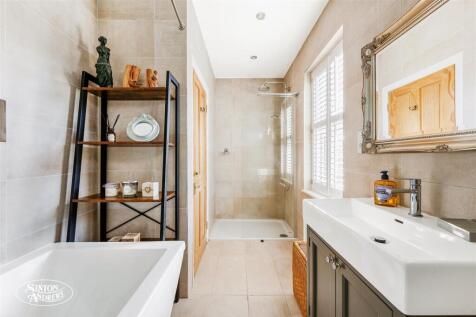 104 Cranmer Avenue-16.jpg