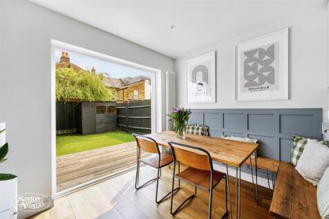 10 Elthorne Avenue-5.jpg