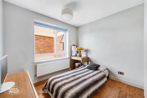 15 Kemsley Court-9.jpg