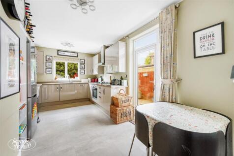 2 Clitherow Road-6.jpg