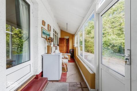 April Cottage, Walmer Gardens-8.jpg
