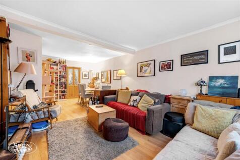 1 Coningsby Cottages-4.jpg