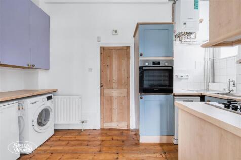 2C Churchfield Road-5.jpg