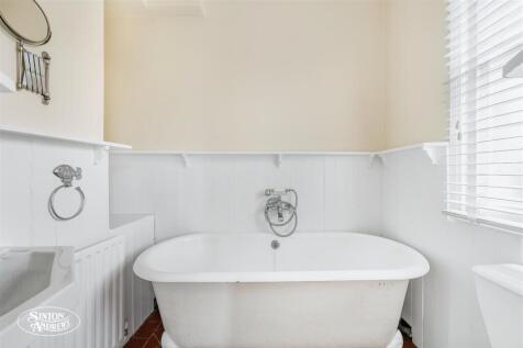 2C Churchfield Road-9.jpg