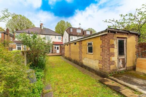 garden with shed 1.jpg