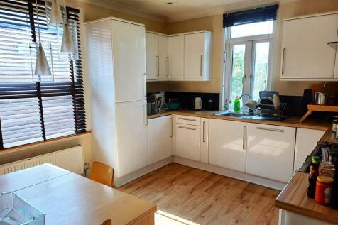 36a Station Road Kitchen Diner.jpg