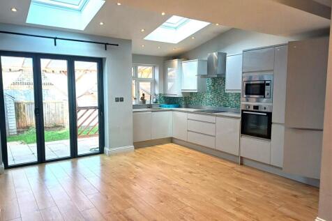 Lee Road New kitchen 2.jpg