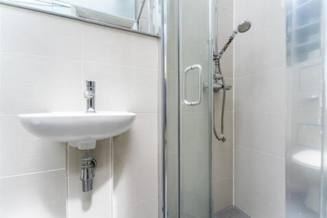 10 George Ground floor shower.jpg