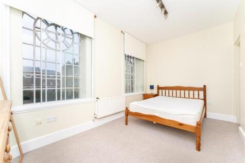69 osterley bed 2.jpg