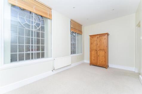 69 Osterley Bed 3.jpg