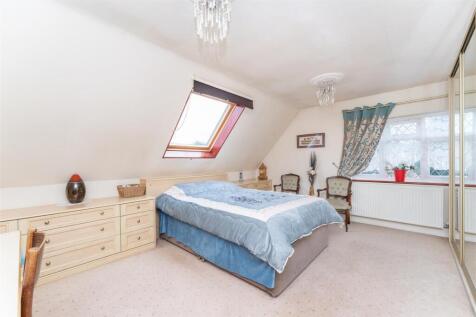 The Fairway Bed 1.jpg