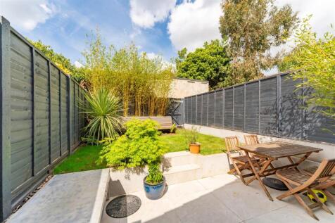 54 Rosebnak Garden.jpg