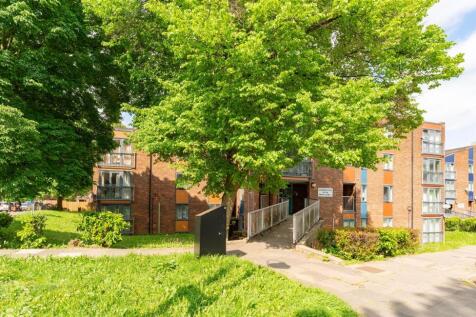 176 Gloucester Court.jpg