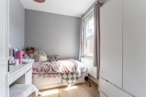 117 SGR Bed 3.jpg