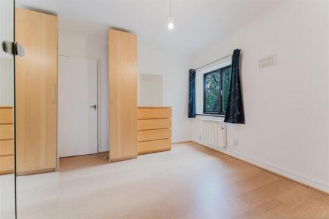 10 Kipling Court Bed a.jpg