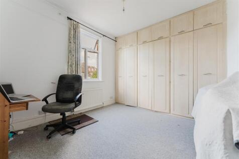 17a Milton Bed 2.jpg