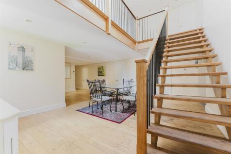 24 Osterley Staircase.jpg
