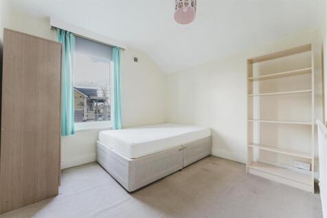 49 Seward Bed 2.jpg