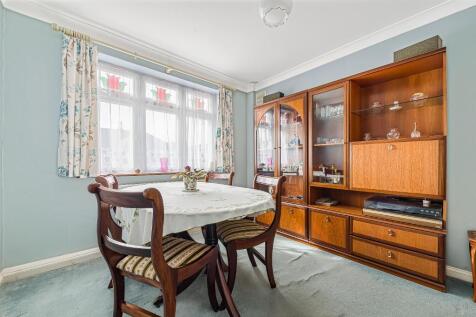 BEDROOM 2/DINING ROOM