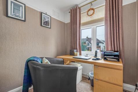 BEDROOM 4/STUDY