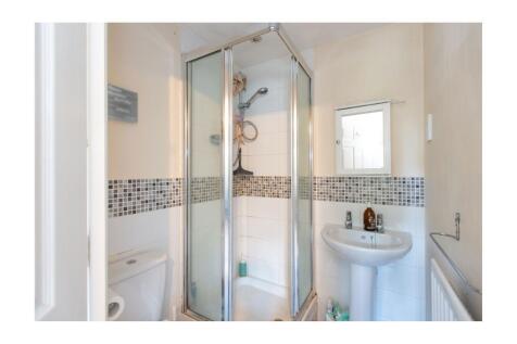 BEDROOM 2 EN SUITE