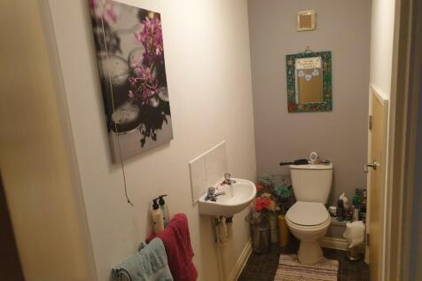 GF Shower room/w.c.