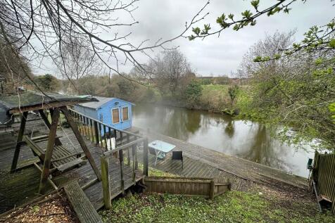 River Garden/Mooring