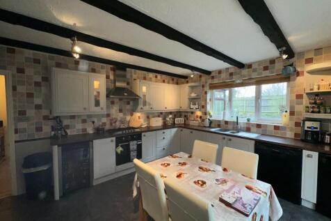 Fitted Kitchen