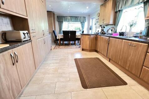 Fitted Kitchen/Diner