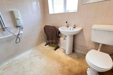 Shower Room/w.c.