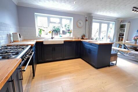 Fitted Kitchen/Diner