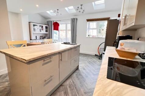 Fitted Kitchen/Diner