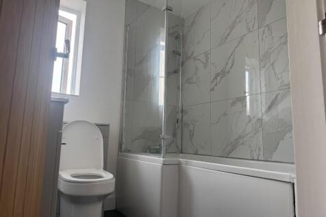 Bathroom/Shower Room
