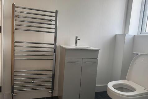 Bathroom/Shower Room