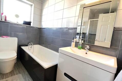 Bathroom/Shower
