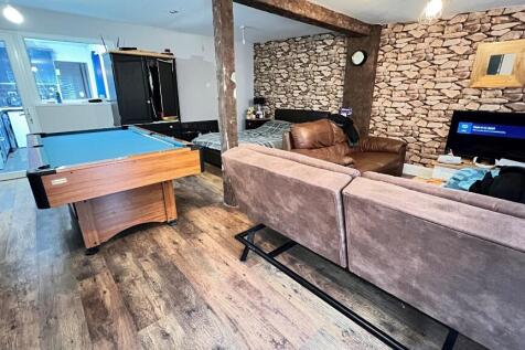 Leisure Suite