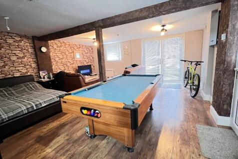 Leisure Suite