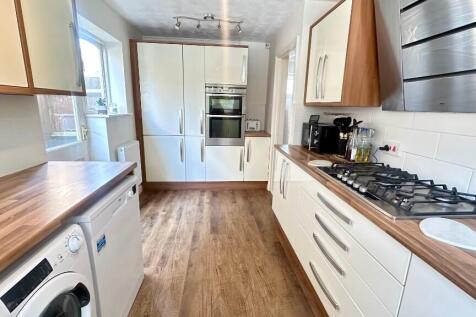 Fitted Kitchen