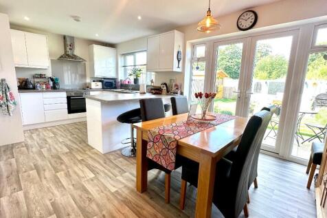 Fitted Kitchen/Diner