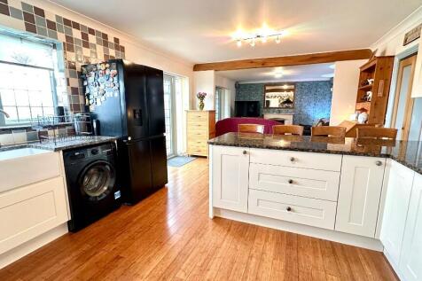 Fitted Kitchen