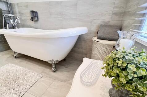 Bathroom/Shower