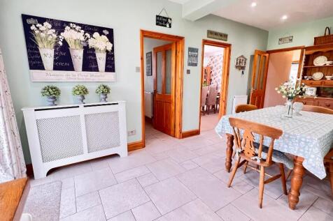 Fitted Kitchen