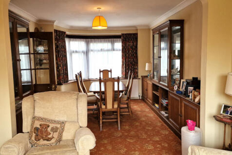 THROUGH-LOUNGE