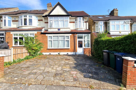 4 BEDROOM END OF TERRACE