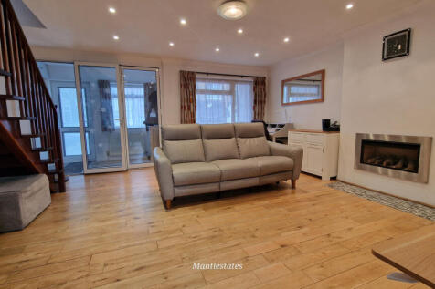 2 Bedroom Semi Detached House