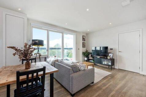 DINING / LOUNGE