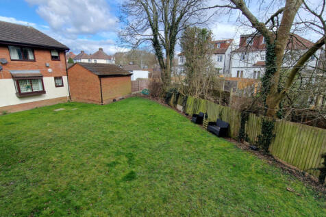 COMMUNAL GARDENS