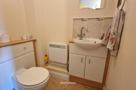 WATER CLOSSET