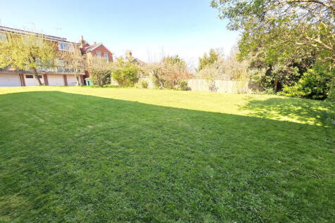 COMMUNAL GARDENS