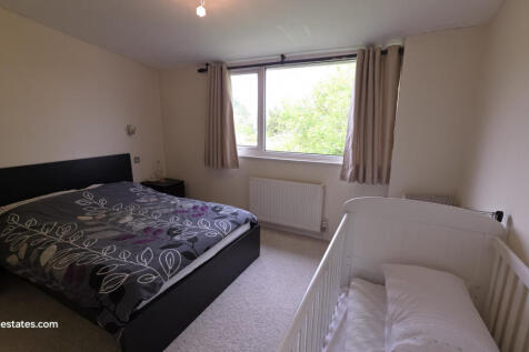 REAR BEDROOM